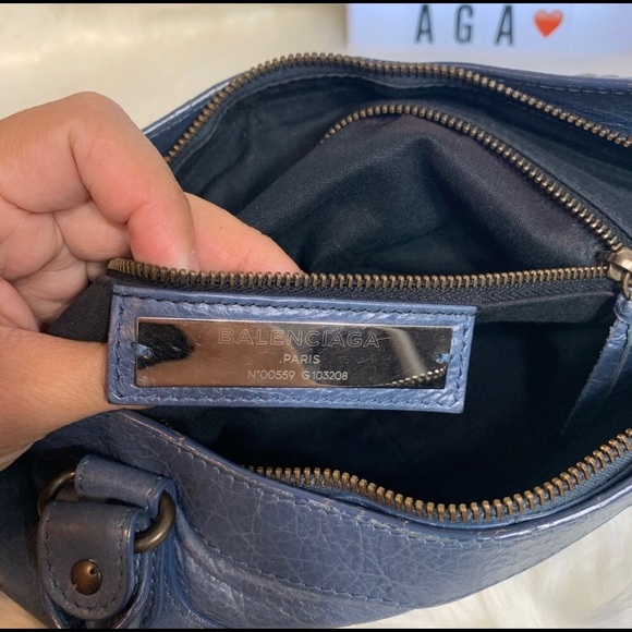 Authentic balenciaga small bag - Picture 7 of 16